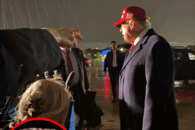 Trump Sparks Controversy After People Spot What’s On His iPhone Lock Screen – S