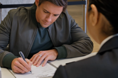 s – My Fiancée Never Wore Her Engagement Ring To Work. When I Asked Why, She Said, “It’s…