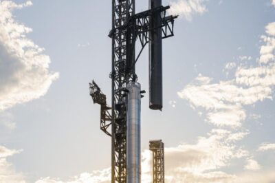 SpaceX launches inaugural flight of scaled-up Starship megarocket